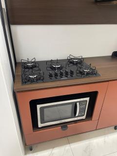 Imóvel climatizado, localizado em um prédio novo e equipado com tudo o que você precisa para uma experiência de hospedagem incrível na cidade de Toledo. - Toledo - 1