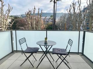 Brand new flat with terrace and parc view - 8