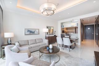 Elegant 1BR with Burj Khalifa views - 8