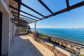 Villa Seaside Shore - Budva - 6