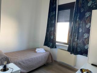 NONE Holiday HOTEL - None - 5