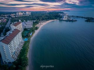 Industrial Luxe with Ocean Views - Port Dickson - 3