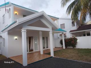 Holiday Home close to the BEACH - 3