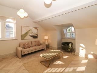Castleton Suite - 6