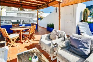 Casa Vivienne Perfectly Located Apartment With Roof Terrace In Puerto De Mogan Beach & Marina Gran Canaria - 1