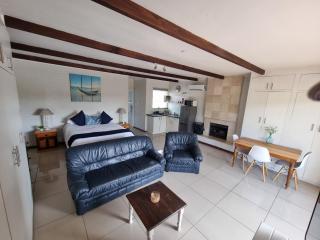 Eagles Rest Guest House - Summerstrand - 3