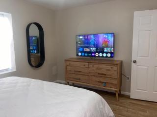Metro haven 3 KINGs Bed 5 mins from EWR NYC - 6