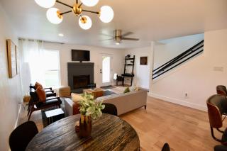 Stylish 2 suite condo minutes to food, music, fun - Austin - 2