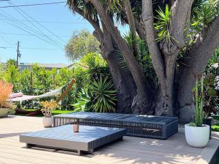 Bright 2-BR Home Near LAX with Shared Yard - SH2-LAD - Los Angeles - 2