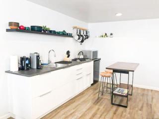 Cozy LA Studio Steps from SoFi and LAX - SH3 - LAD - 3