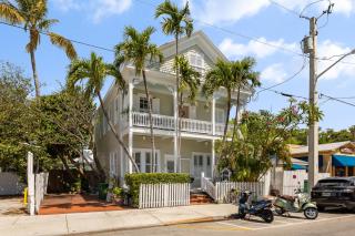 Island Pearls - Key West - 9