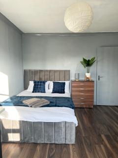 Spacious 4- Bedroom Flat! Kings cross, St Pancras - Londra - 0