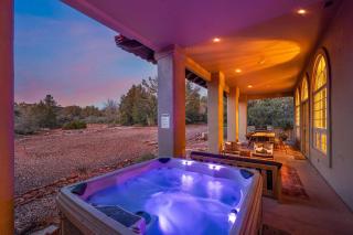 Game Room Outdoor Fun Hot Tub Games BBQ More - Sedona - 9