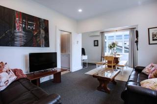 Soothe Serenity Mt Eden Villa with Parking - Auckland - 3