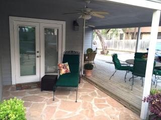 Comal Inn - 1