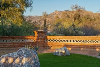 Spacious casita with desert and mountain views - 4