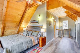 2 Mtn-View Decks + Natural Spring: Durango Retreat - 1