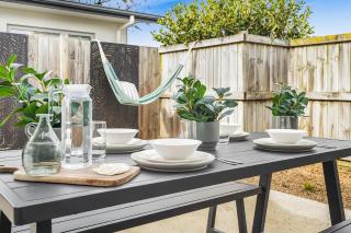 Central 2brm Retreat, Modern, Close to Shopping - By KOSH BNB - Hamilton - 6