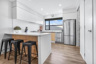 Inner City Spacious, Modern Apartment -By KOSH BNB - Hamilton - 8