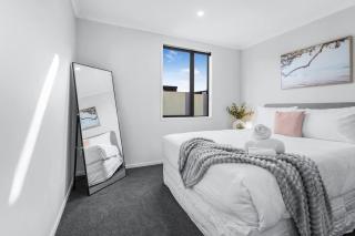Inner City Spacious, Modern Apartment -By KOSH BNB - Hamilton - 4