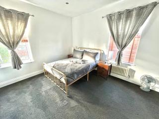 The Corner House - 7