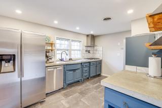 4 Mi to Dtwn Home with Fire Pit in Greenville - Greenville - 3