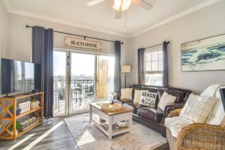 Short Walk to Bay and Ocean Treasure Island Condo - St Pete Beach - 0