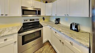 Put-in-Bay Waterfront Condo #106 - Put-in-Bay - 1