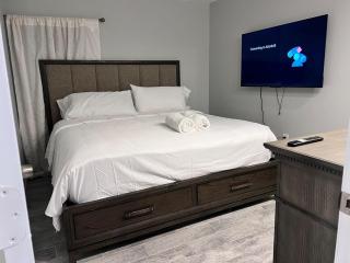 Exclusive Spacious 2 Kings Bed by EWR NYC - Newark - 5