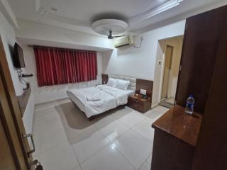 Hotel Paradise - Jamnagar - 6
