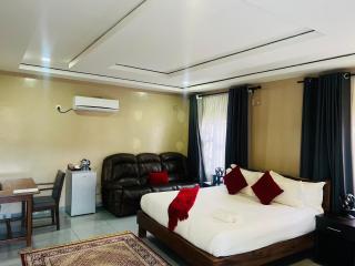 Wakefield Lodges - 3