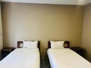 Wakefield Lodges - 6