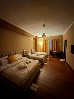 Mb king hotel - Gjirokastër - 0