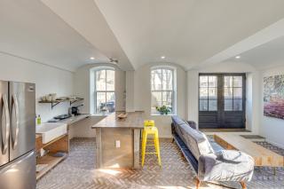 Walk to Waterfront Chic Hudson Valley Garden Apt - 4