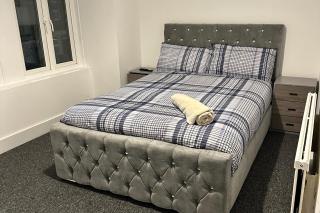 London Dream House - 3 Bedrooms - London - 1