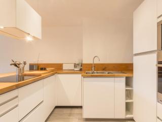 Appartement Rénové au Centre de la Station avec Balcon, Près des Pistes et Commerces - FR-1-346-400 - 5