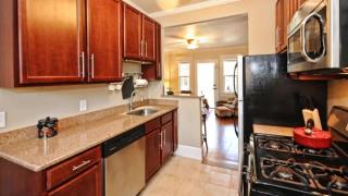 Chic 1 BR Units Near Dilworth - 5