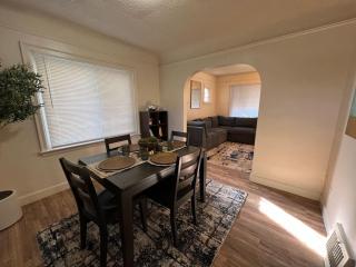 Cozy Gem King Bunk Beds Near Major Highways Sleep6 - 3