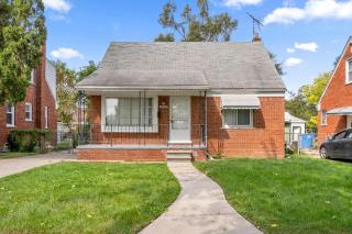 Cozy 4 Bedroom-Outdoor furniture- 2 bathrooms - Dearborn Heights - 9