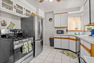 Cozy 4 Bedroom-Outdoor furniture- 2 bathrooms - 3