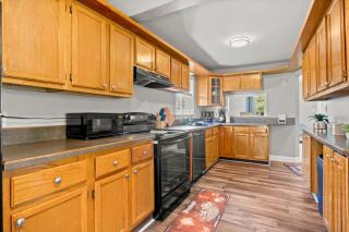 Cozy 3 Bedroom Near Airport And Downtown Detroit - Dearborn Heights - 6