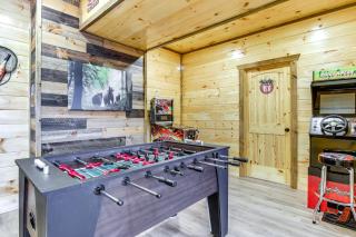 Hot Tub and Spectacular Views Sevierville Cabin - 9
