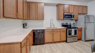 Landing at VIA Apartments - 1 Bedroom in Downtown South Salt Lake - Salt Lake City - 2