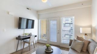 Landing at VIA Apartments - 1 Bedroom in Downtown South Salt Lake - Salt Lake City - 9