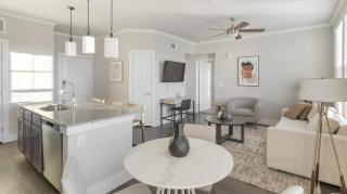 Landing at Ariza Research - 1 Bedroom in Huntsville - Huntsville - 4