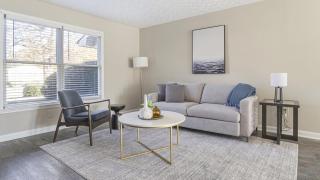 Landing at The Park at London - 2 Bedrooms in Morrow - 9