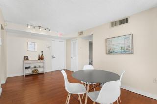 Bay Harbor Sunset Apt 5B - Miami Beach - 2