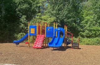 Landing at The Park at London - 2 Bedrooms in Morrow - 5