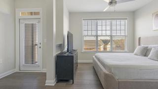 Landing at The Arboretum - 1 Bedroom in The Arboretum - Cary - 2