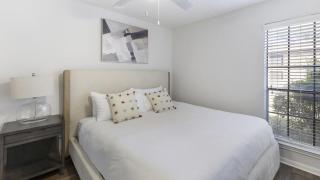 Landing at Woodhill - 1 Bedroom in Denton - Denton - 9
